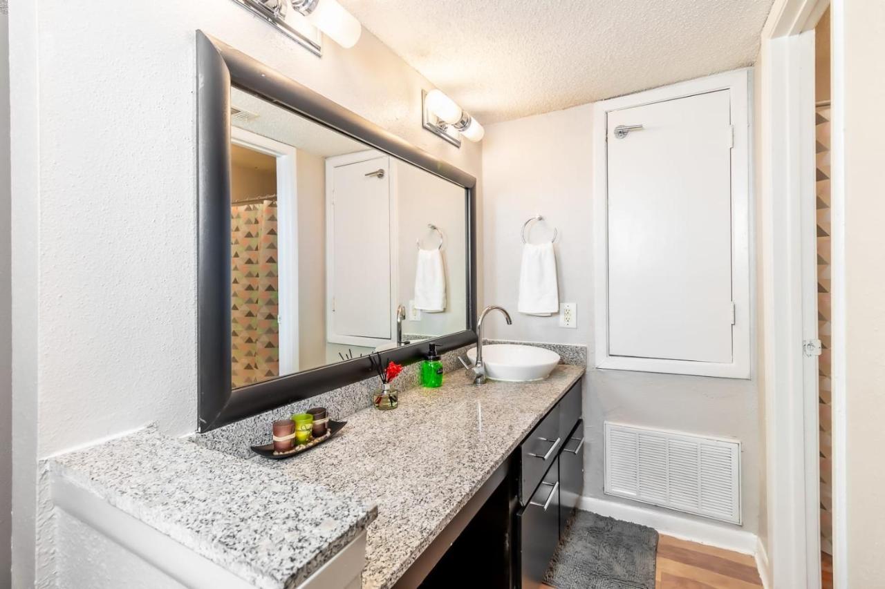 Efficiency 2Br King Bed Suites Next To Downtown Austin Ngoại thất bức ảnh