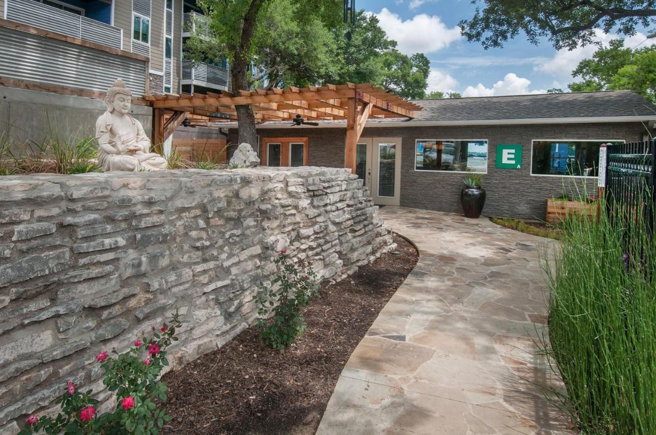 Efficiency 2Br King Bed Suites Next To Downtown Austin Ngoại thất bức ảnh